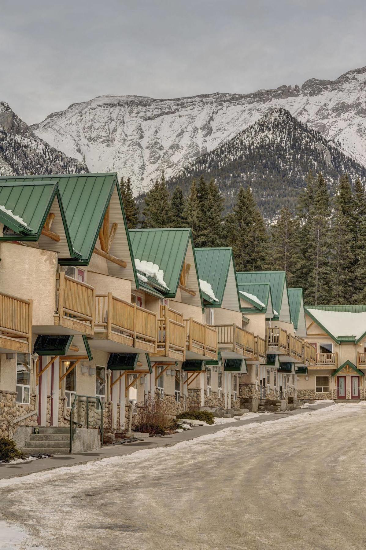 Inn Of The Rockies Canmore Exterior foto