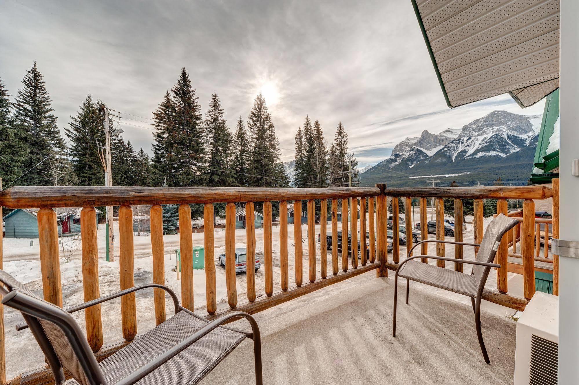 Inn Of The Rockies Canmore Exterior foto